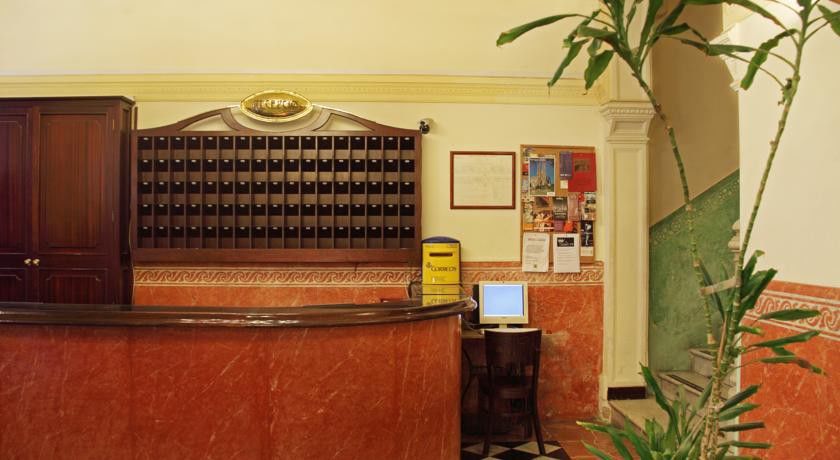 Roma Reial Hotel Barcelona Luaran gambar