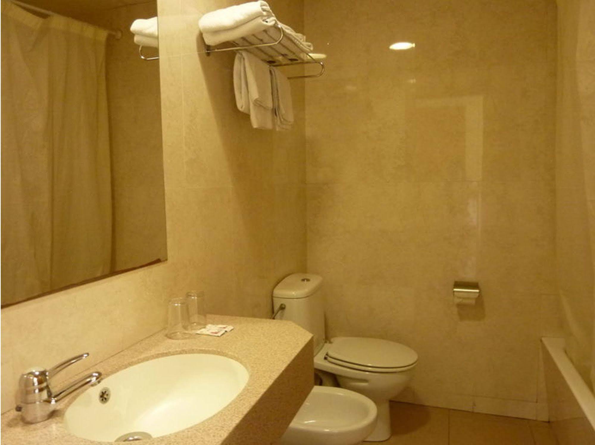 Roma Reial Hotel Barcelona Luaran gambar